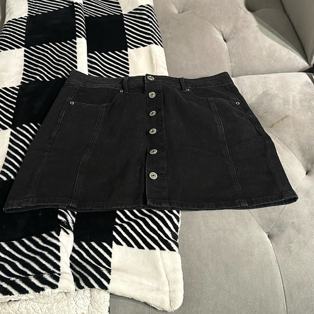 American eagle black jean skirt